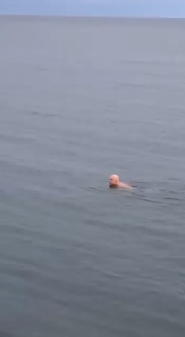 Bursa’da dondurucu soğukta deniz keyfi
