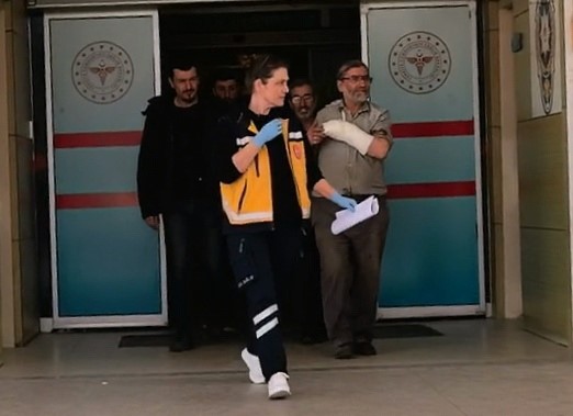 Bursa’da elini makineye kaptıran iş yeri sahibi yaralandı
