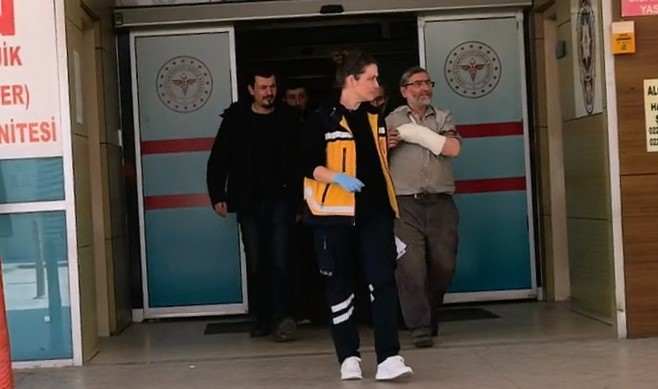 Bursa’da elini makineye kaptıran iş yeri sahibi yaralandı
