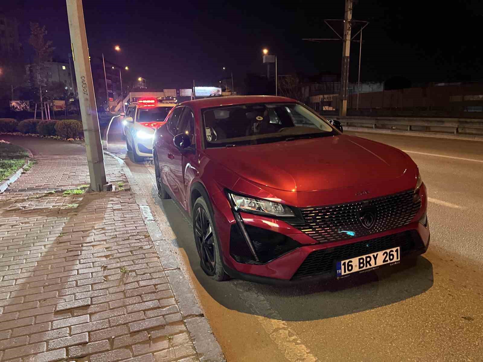 Bursa’da faciaya ramak kala, ağır demir aracın önüne düştü
Bursa’da faciaya ramak kala, ağır demir aracın önüne düştü