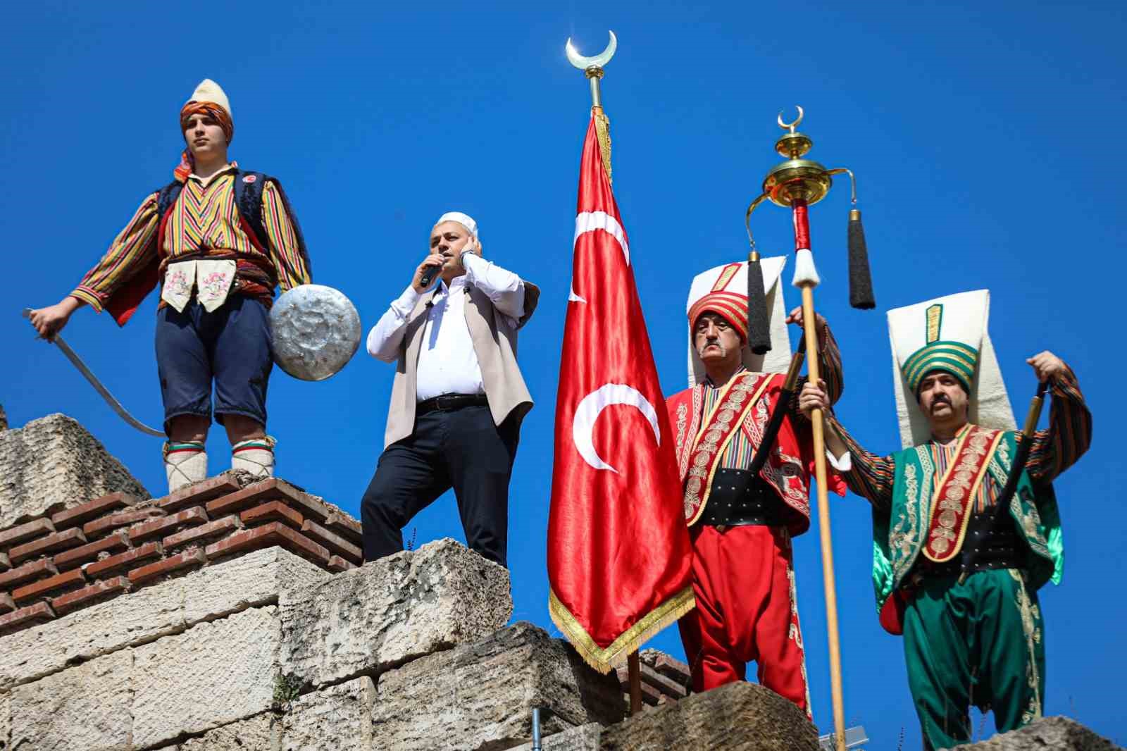 Bursa’da fethin 700. yılı coşkusu
Bursa’da fethin 700. yılı coşkusu