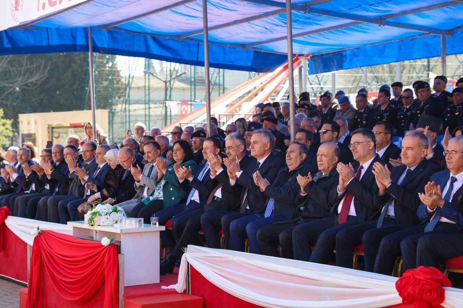 Bursa’da fethin 700. yılı coşkusu
Bursa’da fethin 700. yılı coşkusu