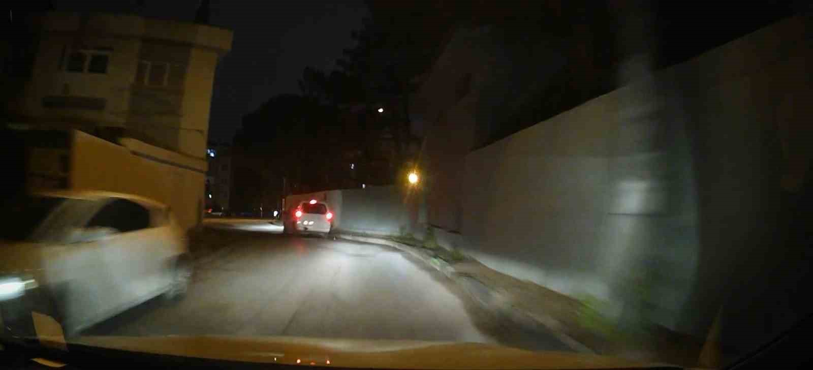 Bursa’da filmleri aratmayan hırsız-polis kovalamacası
