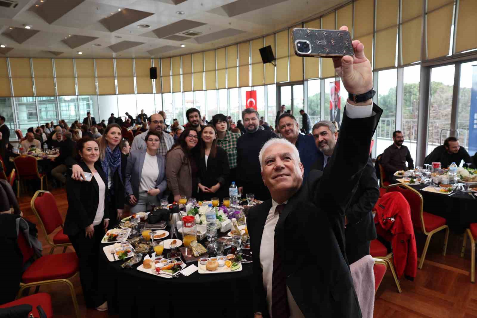 Bursa’da gazeteciler adına hatıra ormanı oluşturulacak
Bursa’da gazeteciler adına hatıra ormanı oluşturulacak