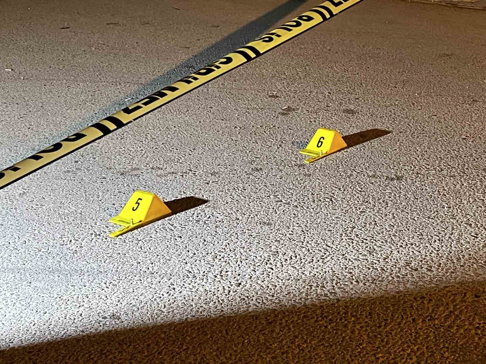 Bursa’da gece yarısı hesaplaşma, aracın önünü kesip ateş açtı
