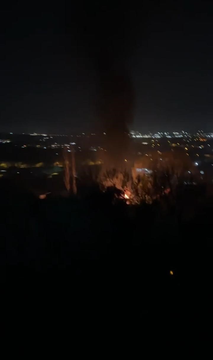 Bursa’da gece yarısı konteynır alevlere teslim oldu
