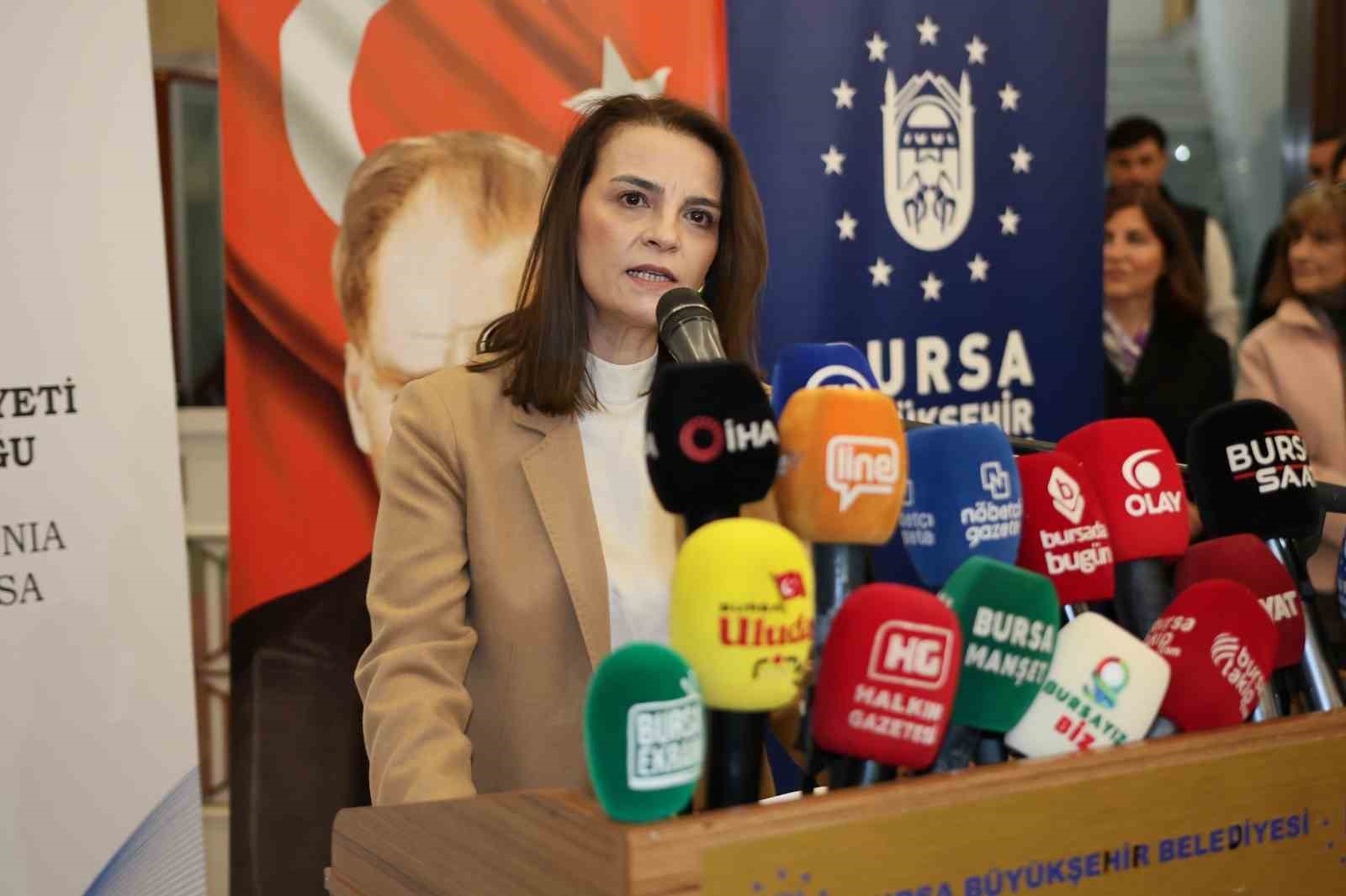 Bursa’da geleneksel sanatlara anlamlı katkı: "Zer-i Nâb" Tezhip Sergisi açıldı
