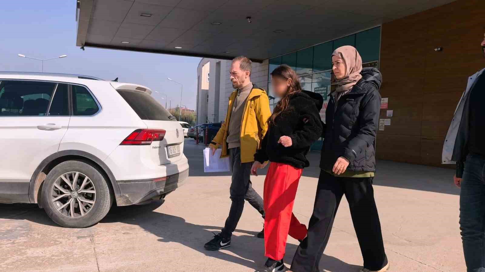 Bursa’da genç kızların bıçaklı kavgası: 1 şüpheli adliyeye sevk edildi
