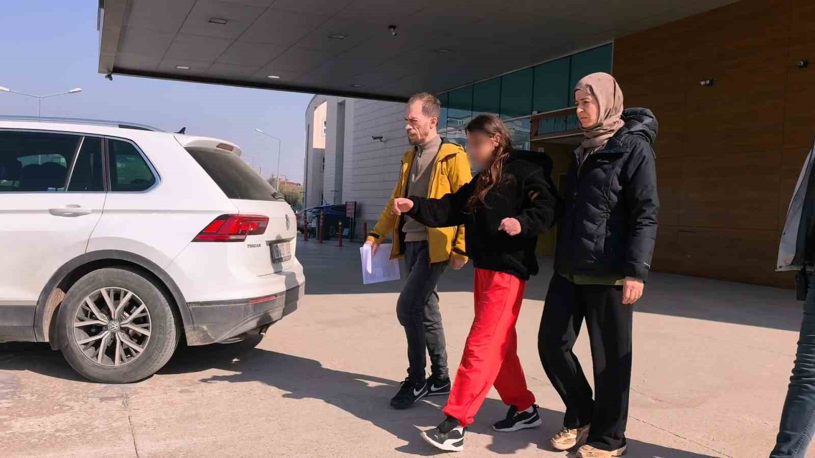 Bursa’da genç kızların bıçaklı kavgası: 1 şüpheli adliyeye sevk edildi
