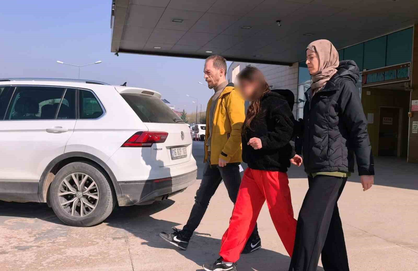 Bursa’da genç kızların bıçaklı kavgası: 1 tutuklama
