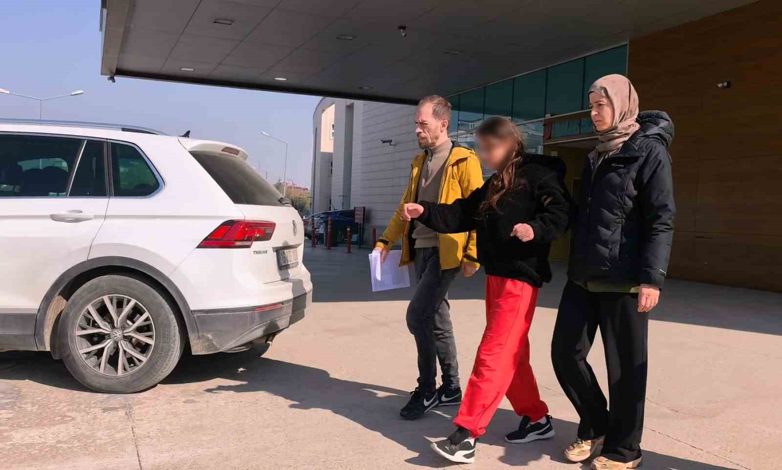 Bursa’da genç kızların bıçaklı kavgası: 1 tutuklama
