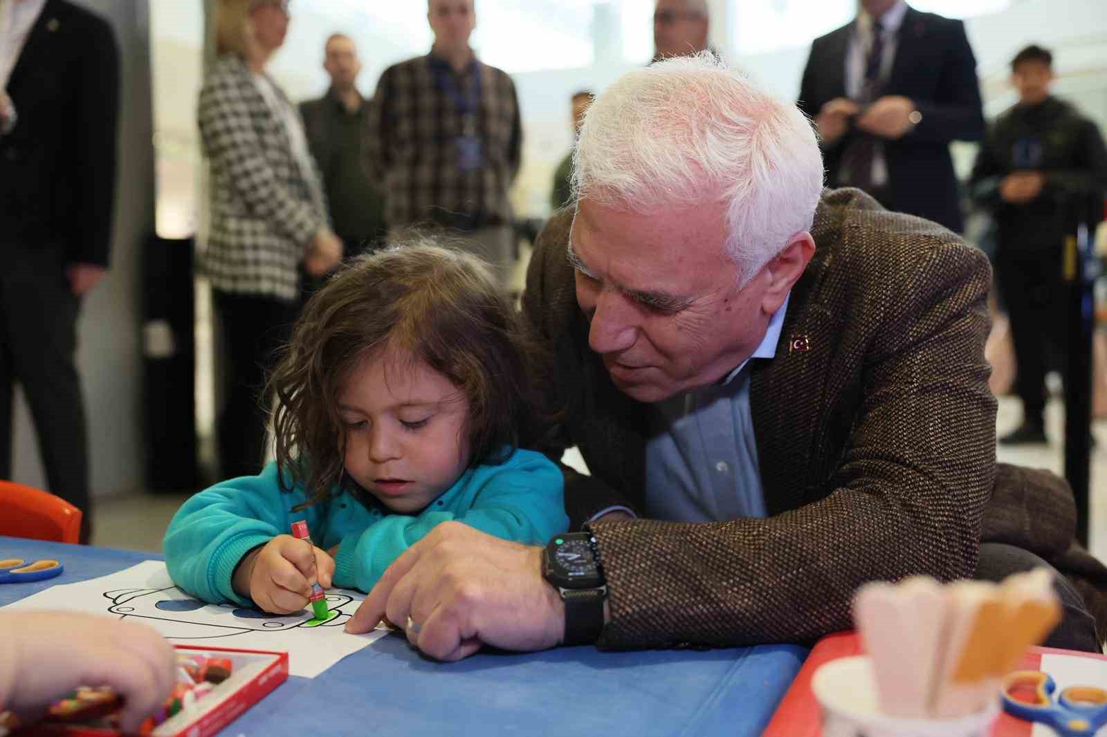 Bursa’da gençler bilimle buluştu

