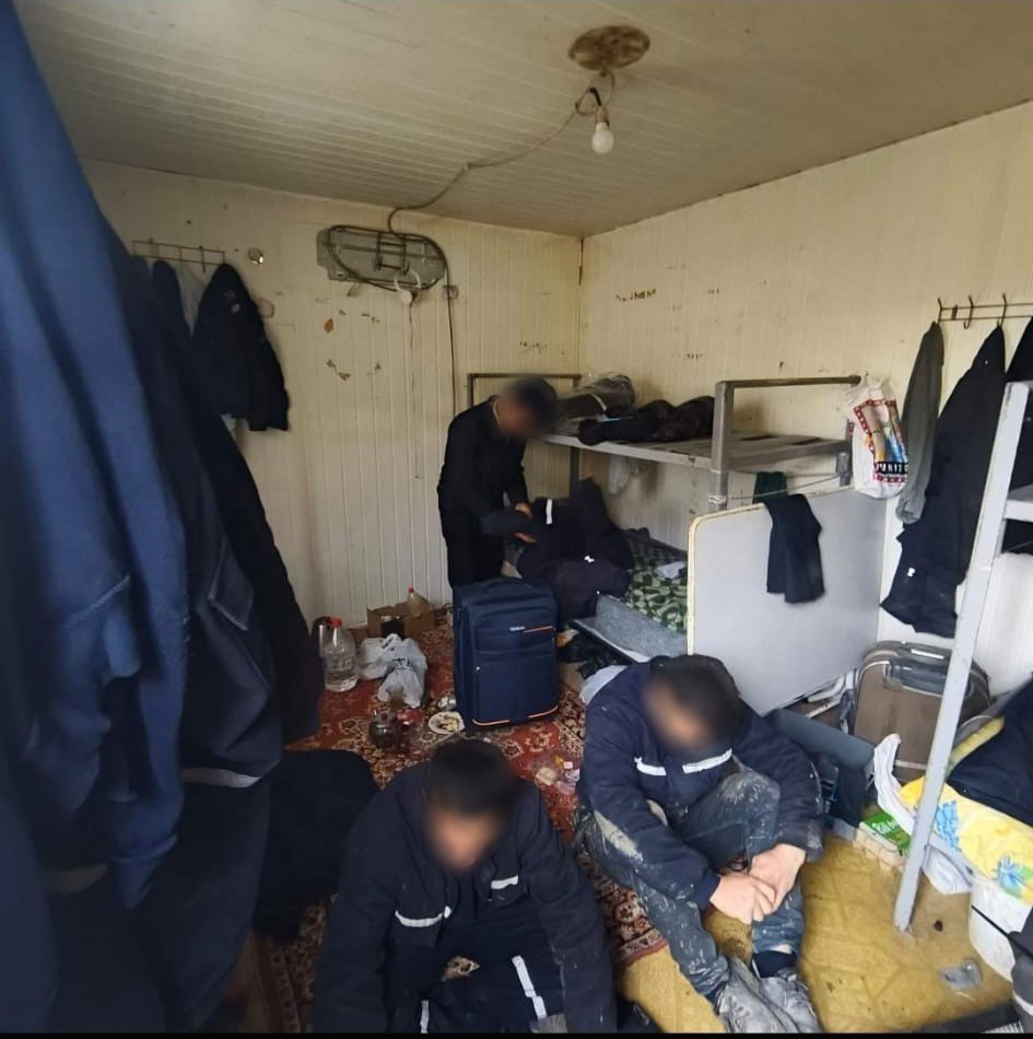 Bursa’da göçmen kaçakçılığına yönelik operasyon: 13 yabancı uyruklu şahıs yakalandı
