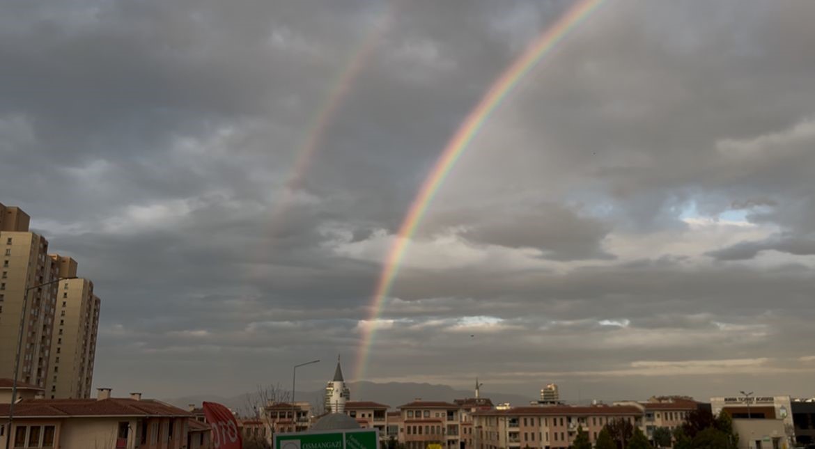 Bursa’da gökkuşağı mest etti
