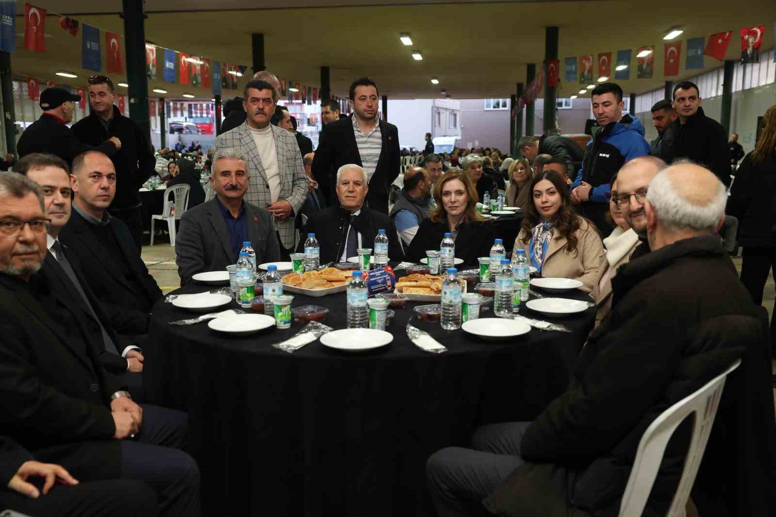 Bursa’da gönüller Büyükşehir’in iftar sofrasında buluştu
