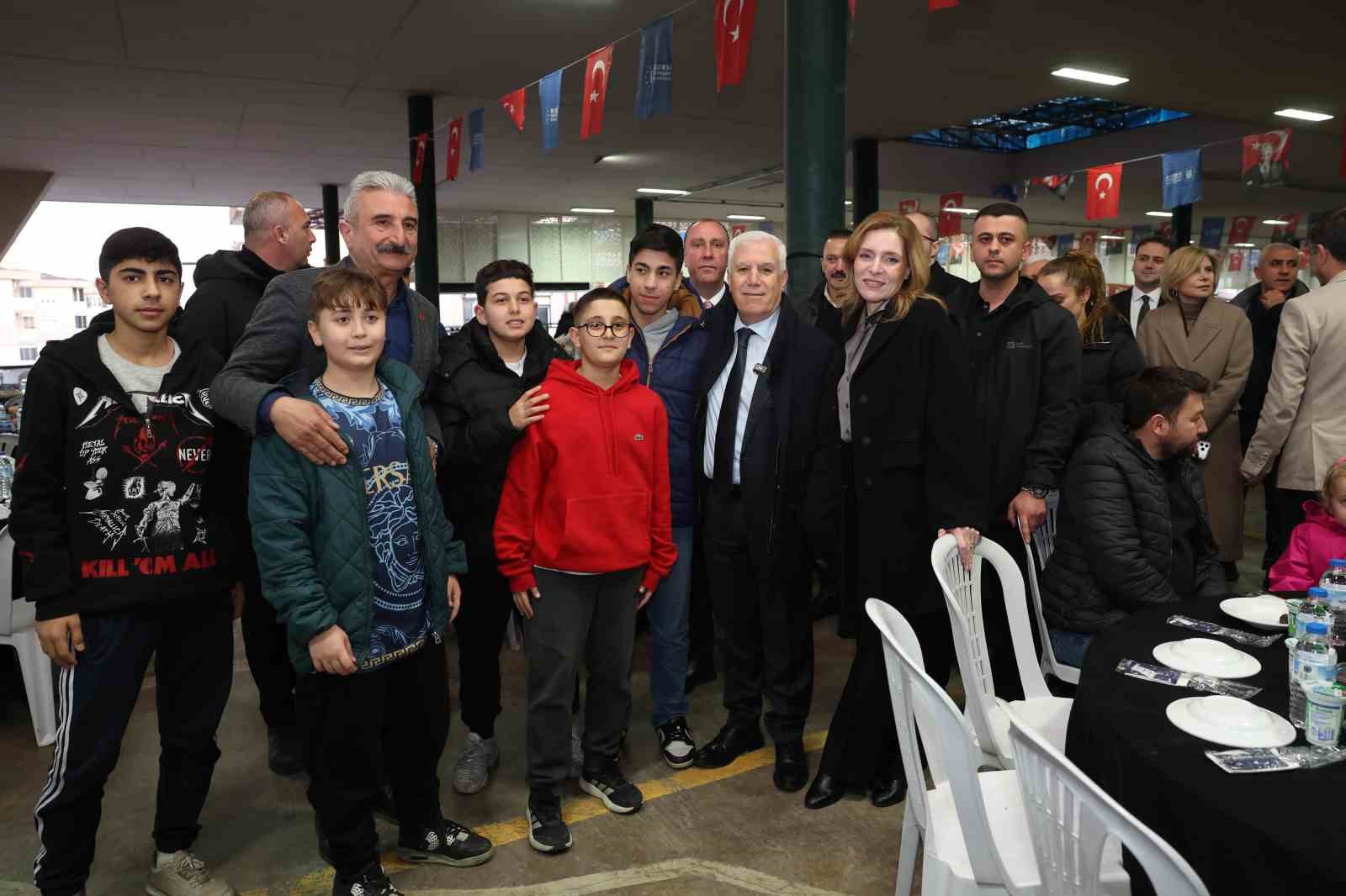 Bursa’da gönüller Büyükşehir’in iftar sofrasında buluştu
