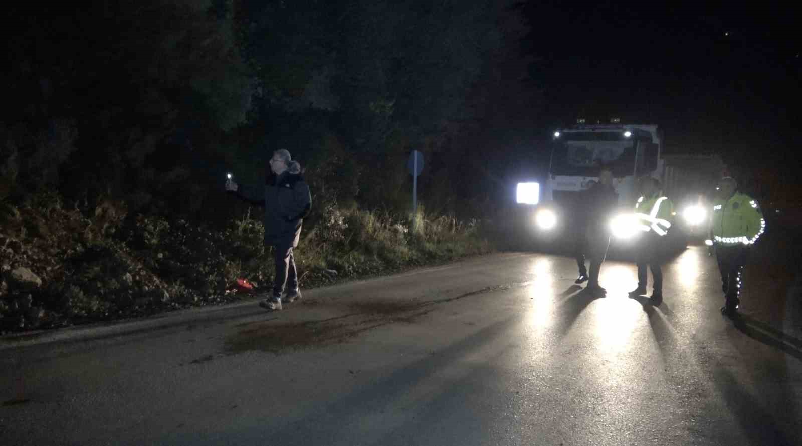 Bursa’da heyelan: Mudanya-Kurşunlu yolu trafiğe kapandı
