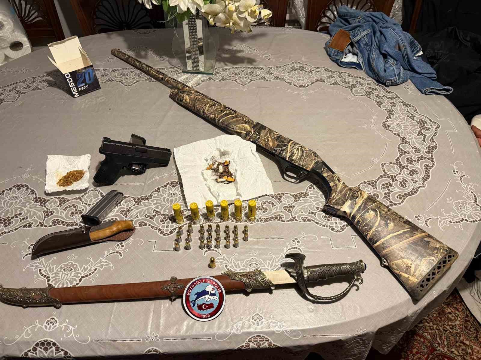 Bursa’da huzur uygulaması: Silah ve mühimmat ele geçirildi
