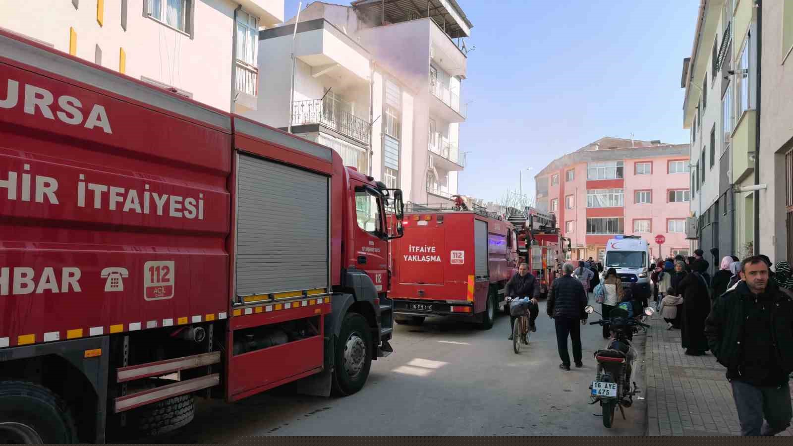 Bursa’da iftar hazırlığı sırasında çıkan yangın paniğe neden oldu
