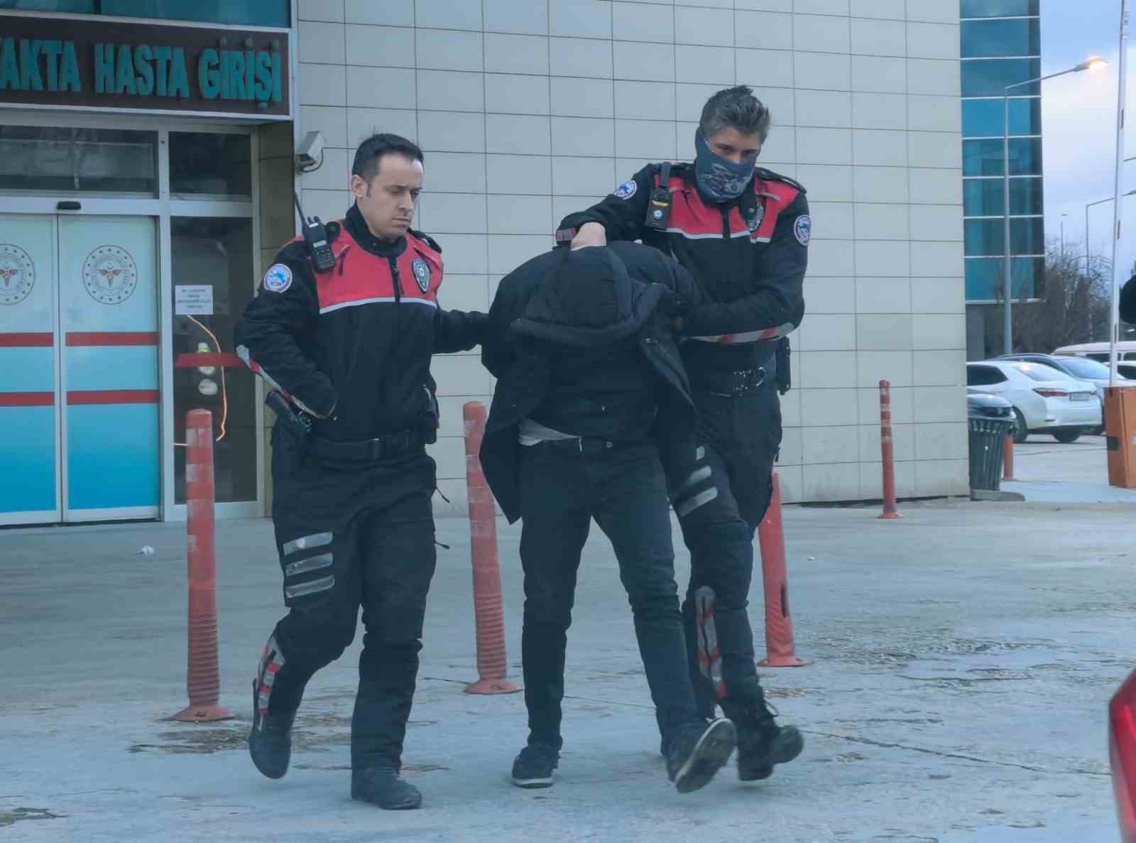 Bursa’da iki ayrı suçtan aranan şüpheli yakalandı
