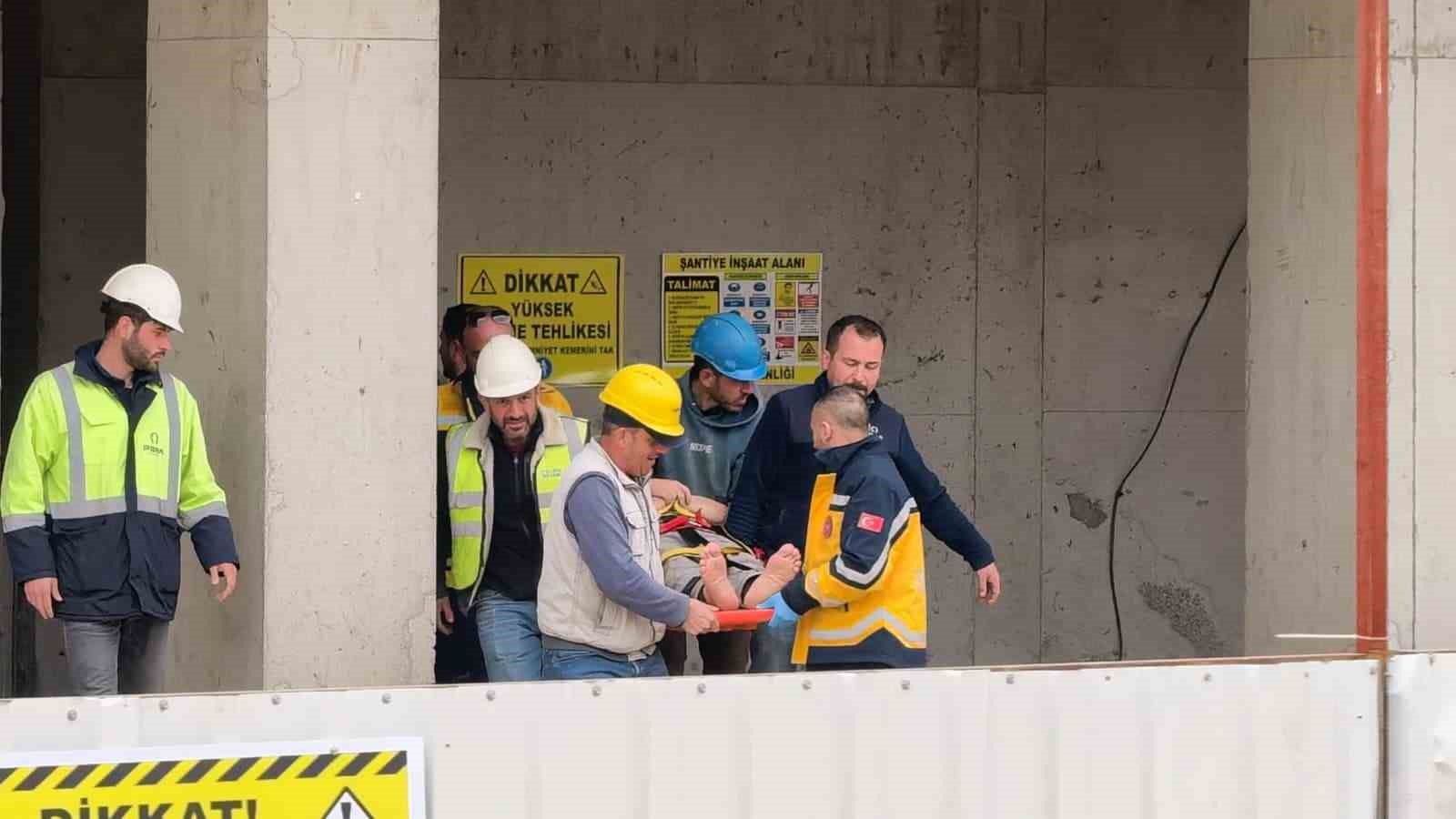 Bursa’da inşaatın 2. katından düşen işçi yaralandı
