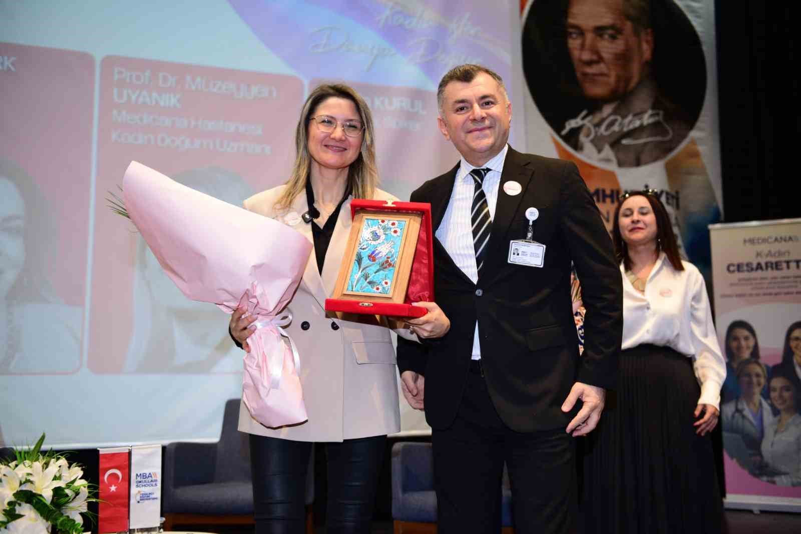 Bursa’da "Kadın Gücü Zirvesi", ilham veren hikâyeler paylaşıldı
