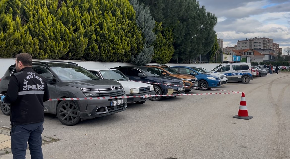 Bursa’da kadın öğretmen okul önünde silahlı saldırıya uğradı
