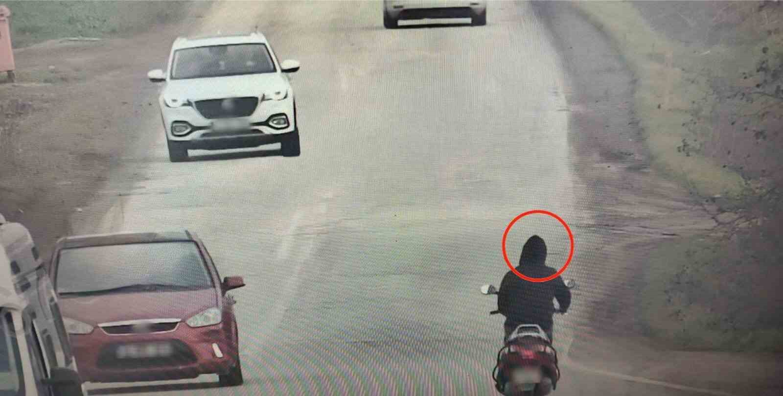 Bursa’da kask takmayan sürücüler mobeseye yakalandı
