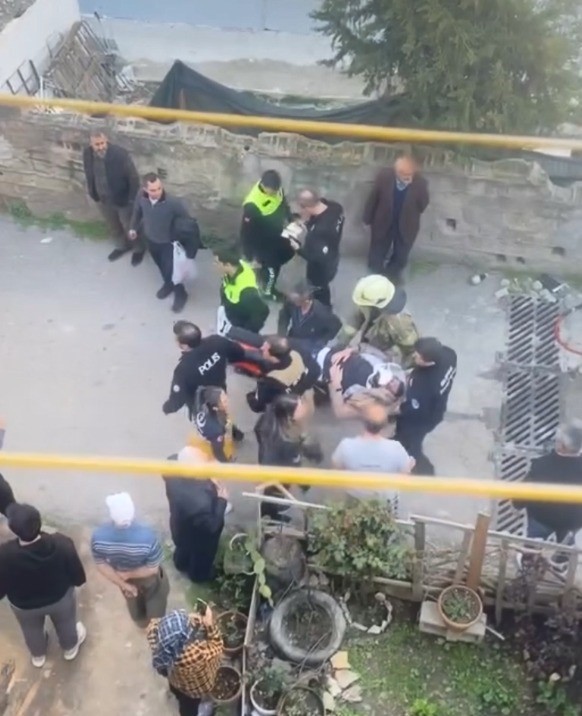 Bursa’da kaza yapan araç merdivenlerden yuvarlandı: 1 yaralı
