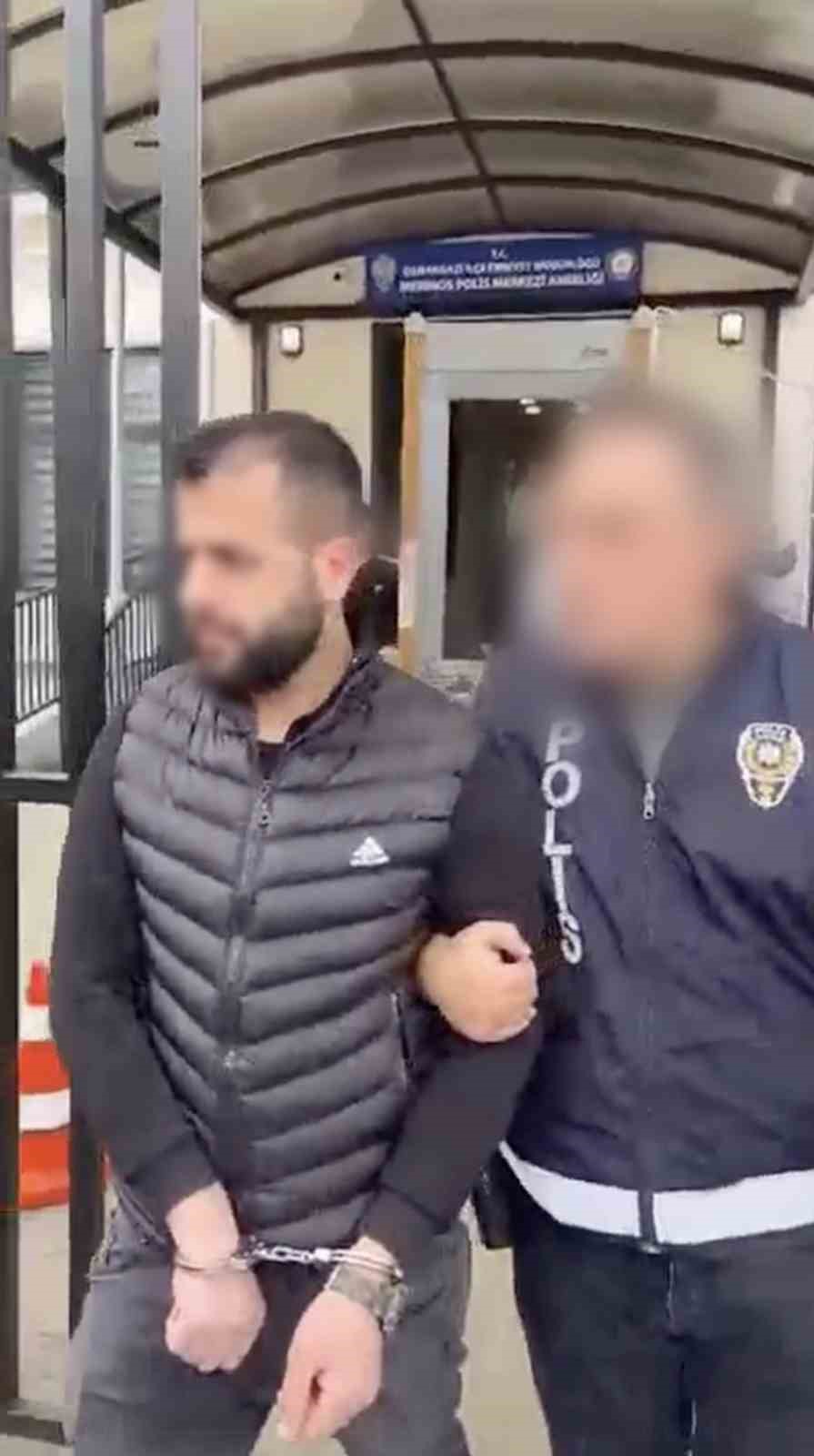 Bursa’da kesinleşmiş hapis cezası bulunan 2 firari yakalandı
