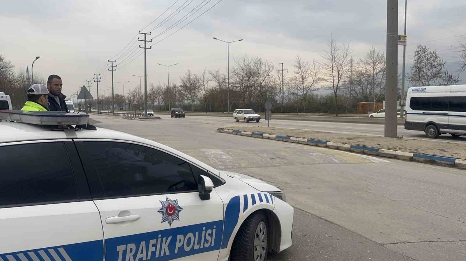 Bursa’da kırmızı ışık ihlali yapan araçlar dron ile böyle tespit edildi
