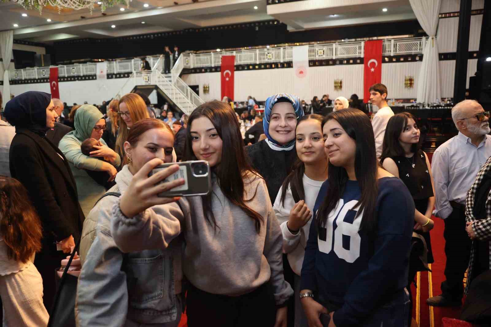 Bursa’da koruyucu aileler iftar sofrasında buluştu
