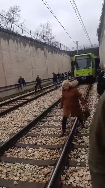 Bursa’da metro seferleri durdu
