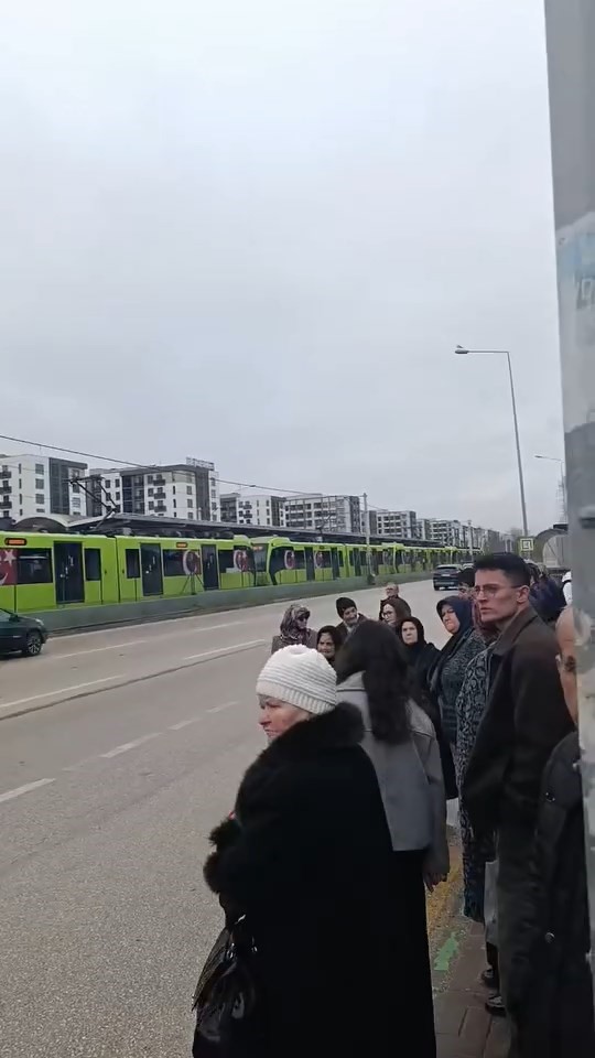 Bursa’da metro seferleri durdu
