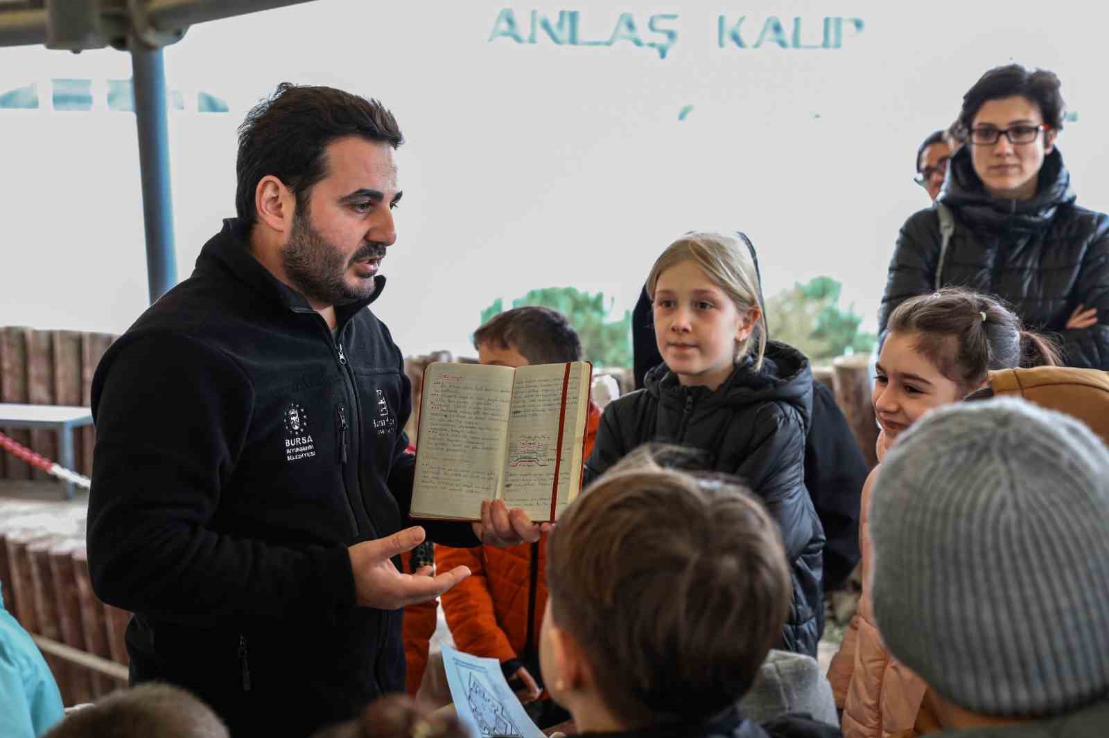 Bursa’da minikler arkeolojiyi eğlenerek öğrendiler
