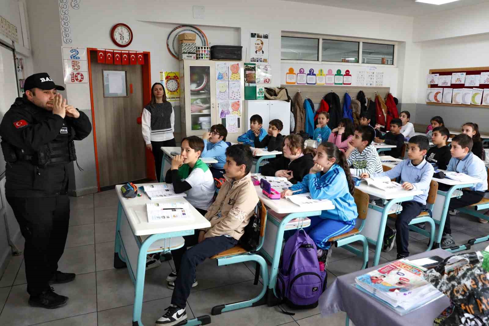 Bursa’da miniklere afet eğitimi
