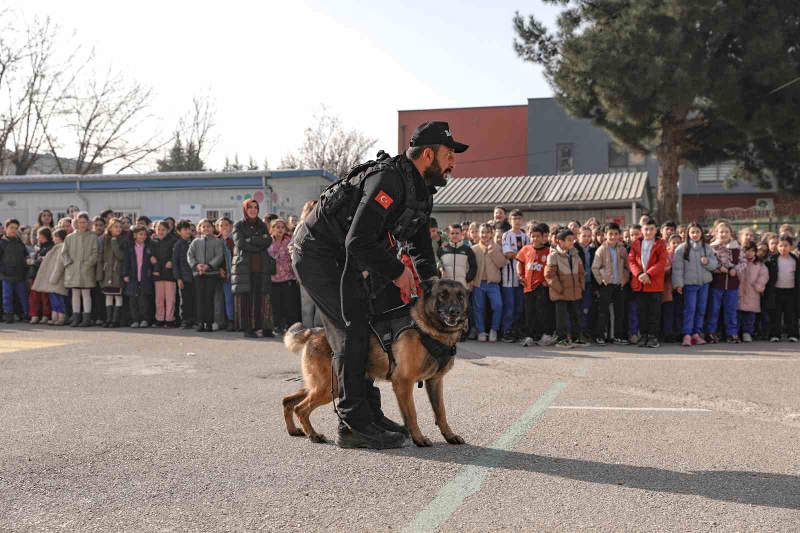 Bursa’da miniklere afet eğitimi
