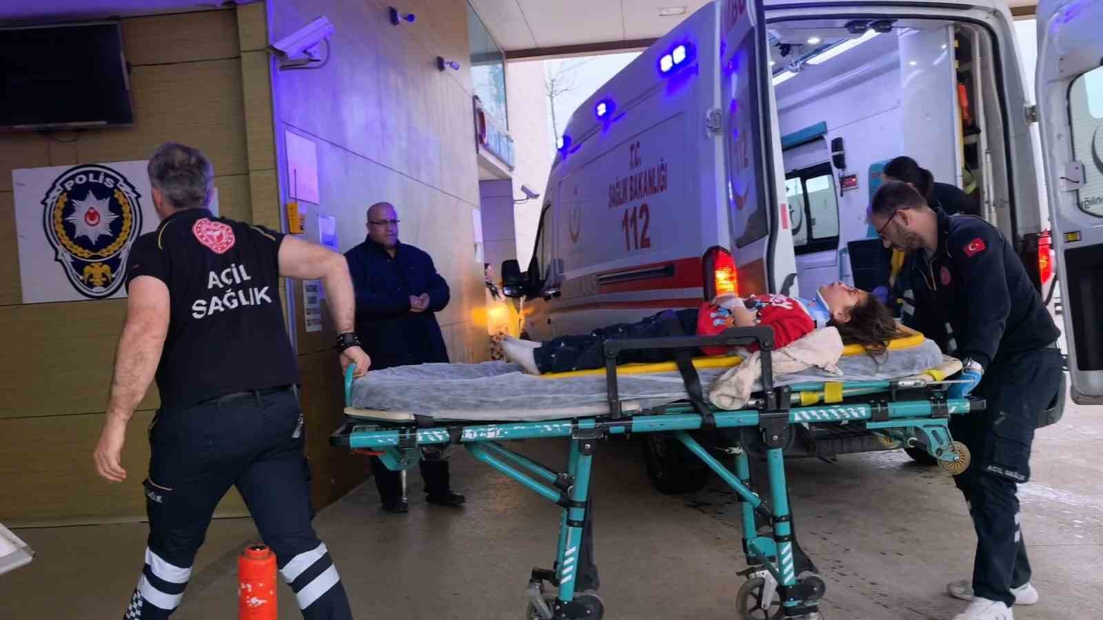 Bursa’da motosiklet kazası: 1’i çocuk 2 yaralı
