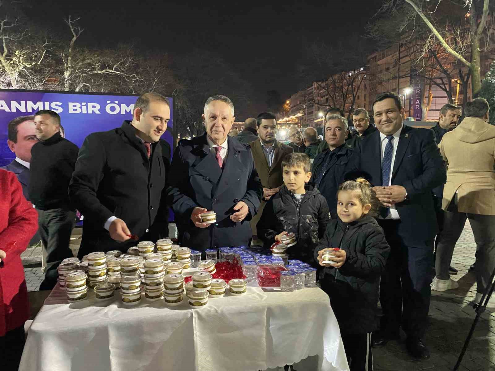 Bursa’da Muhsin Yazıcıoğlu için Ulucami’de mevlid okutuldu, helva ikram edildi
