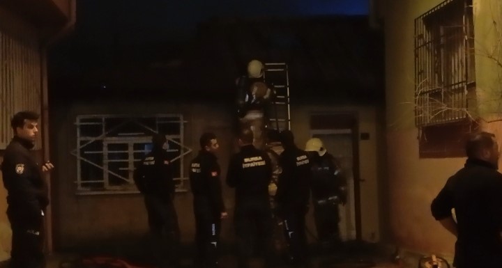 Bursa’da müstakil evde korkutan yangın
