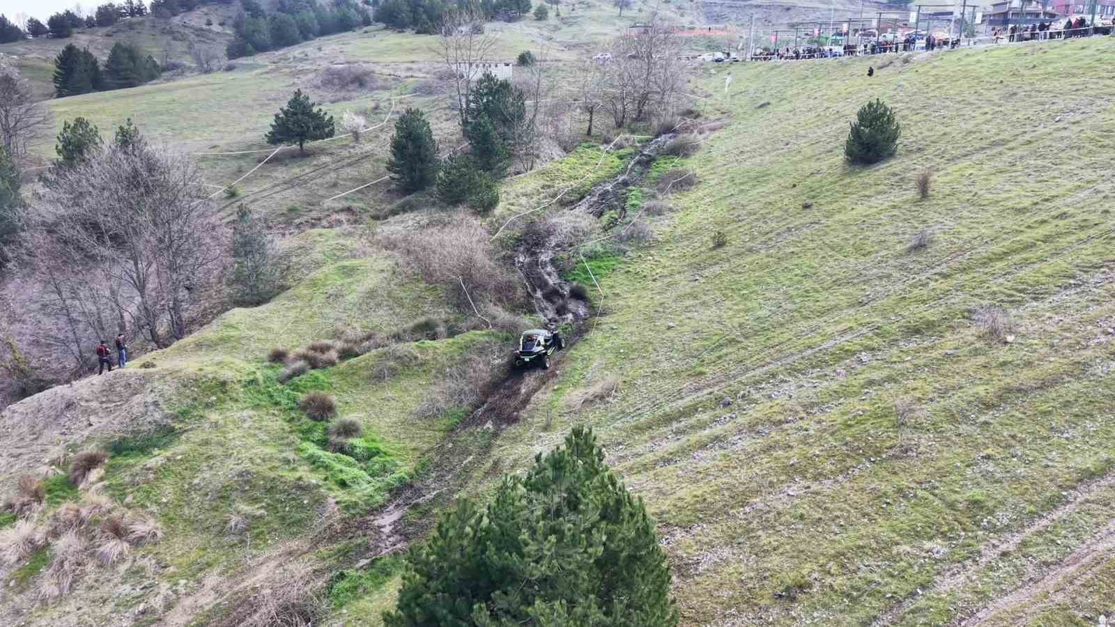 Bursa’da Off-Road yarışında takla attı...Nefes kesen anlar kamerada

