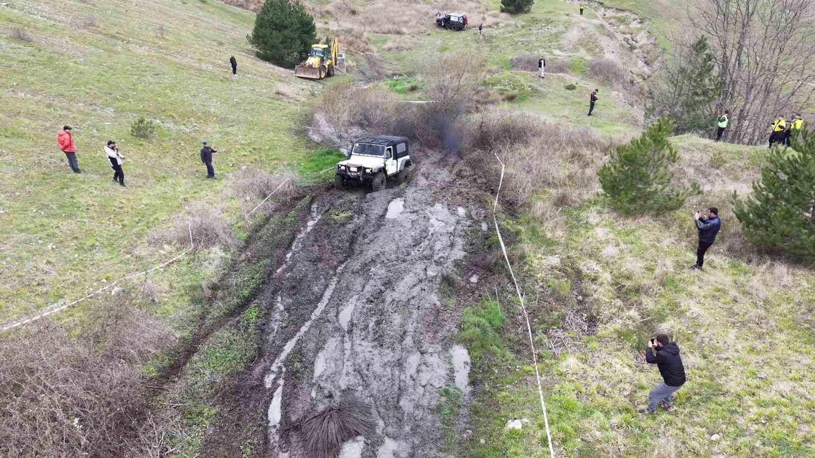 Bursa’da Off-Road yarışında takla attı...Nefes kesen anlar kamerada
