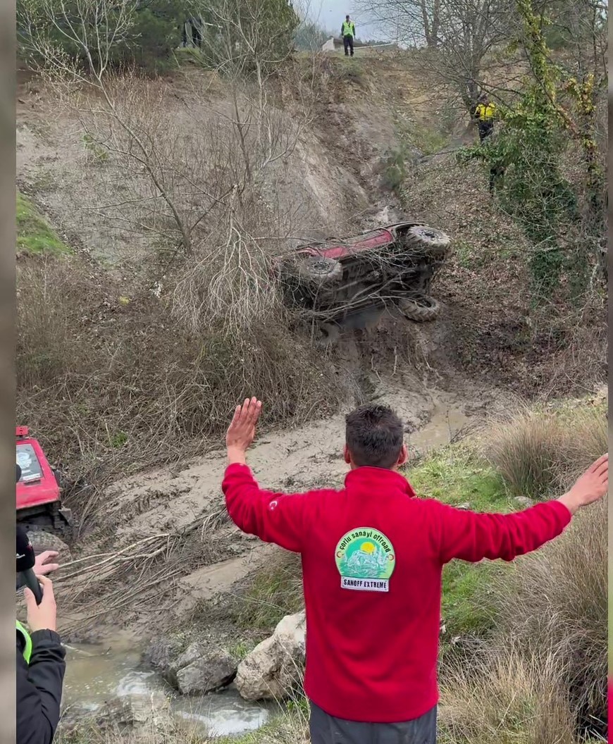 Bursa’da Off-Road yarışında takla attı...Nefes kesen anlar kamerada
