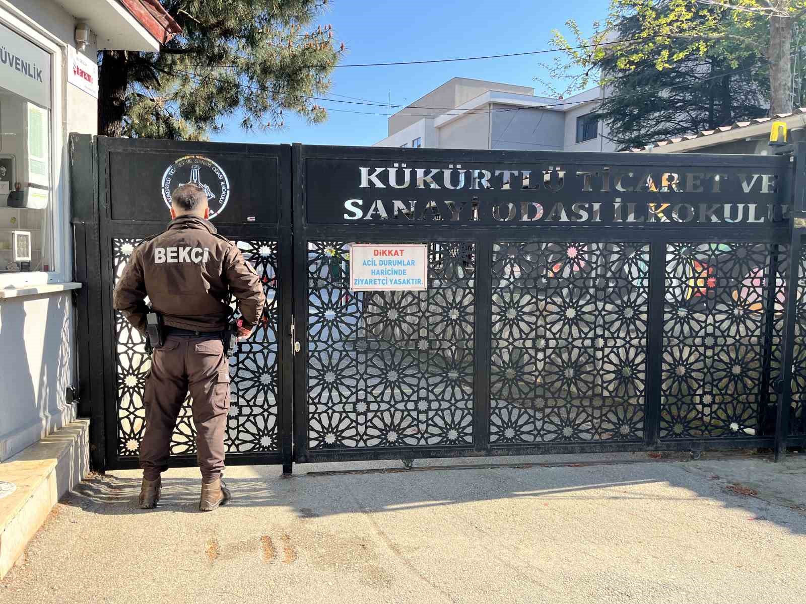 Bursa’da okullar daha güvenli...Her okula bekçi ve polis görevlendirildi
