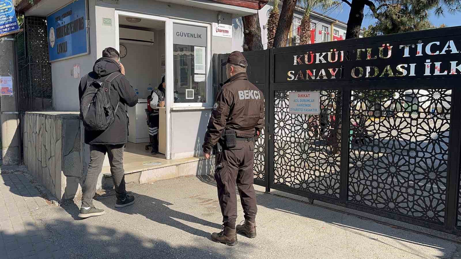 Bursa’da okullar daha güvenli...Her okula bekçi ve polis görevlendirildi
