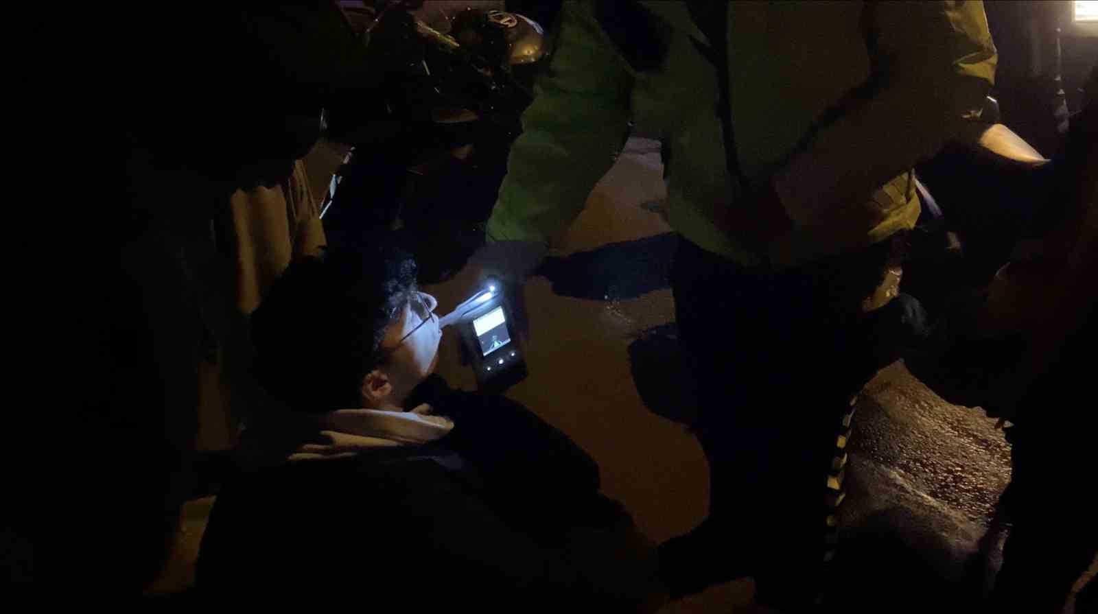 Bursa’da otomobil ile motosiklet çarpıştı: 2 yaralı
