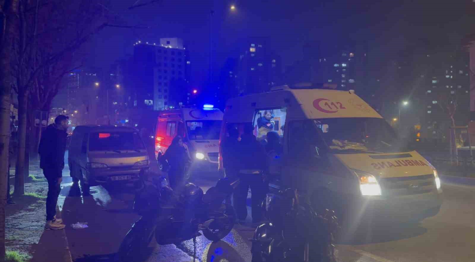 Bursa’da otomobil ile motosiklet çarpıştı: 2 yaralı
