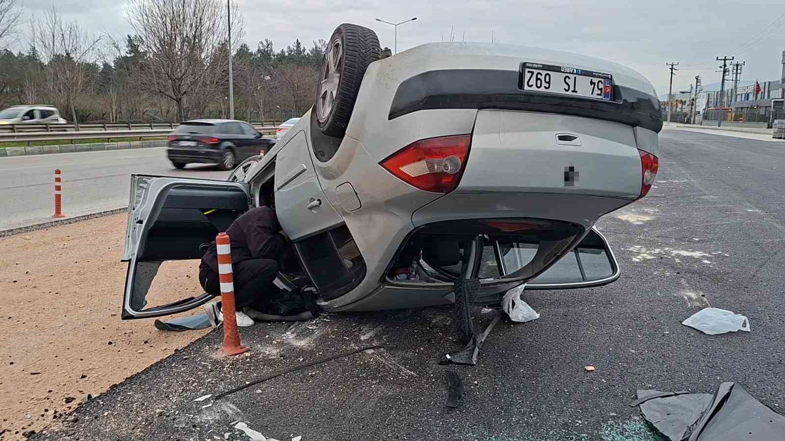 Bursa’da otomobil takla attı: Şans eseri yaralanan olmadı
