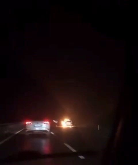 Bursa’da otomobiller alev topuna döndü
