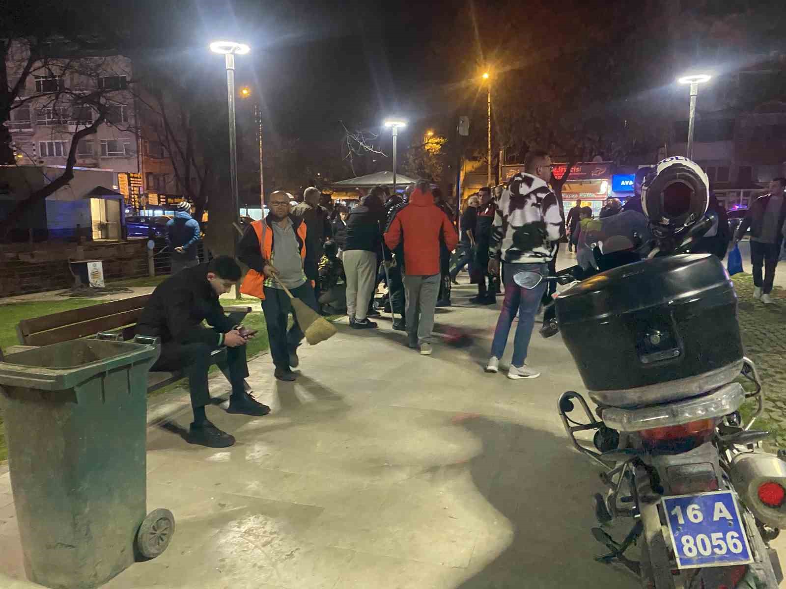 Bursa’da parkta bıçaklı kavga: 16 yaşındaki çocuk yaralandı
